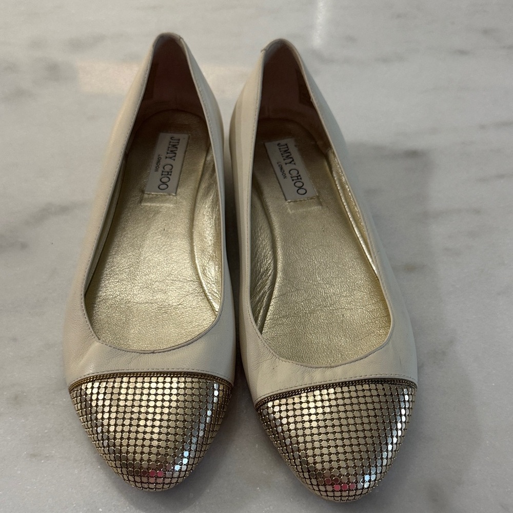 Jimmy Choo Women's Flats in Cream and Gold